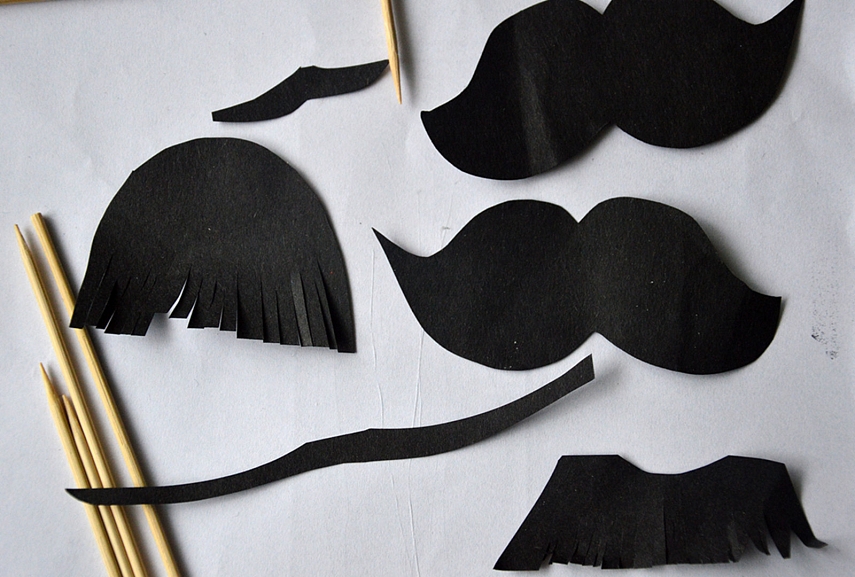 <p>Keli ūsai, kurie dar atlaikė juoko epizodus... kitų nespėjau nufotografuot</p>
