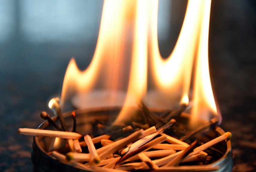 <p>Smagioji dalis kai kuriem iš veikėjų buvo ugnies degimas, o ne gesinimas</p>
