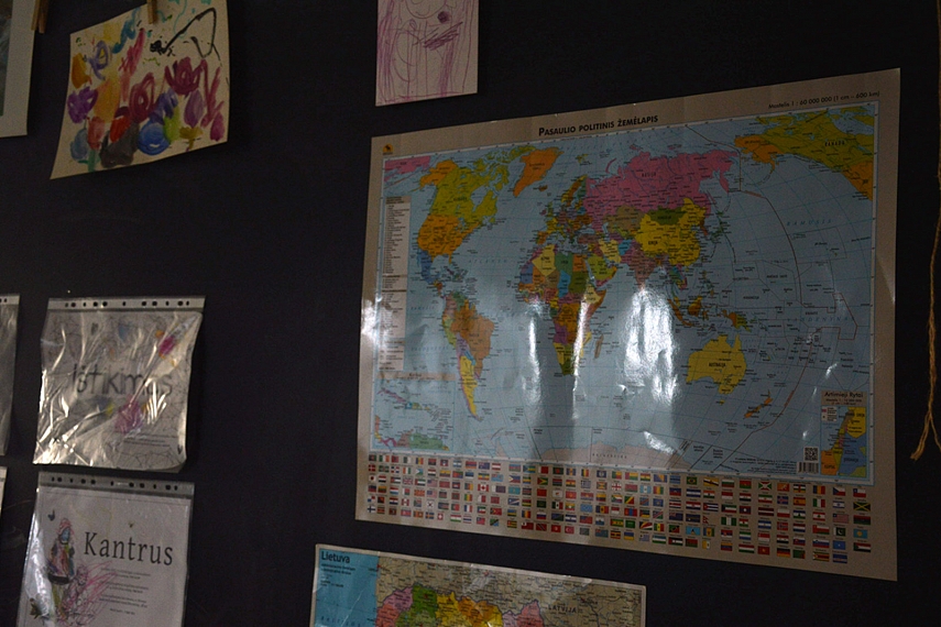 <p>Tvirtas laminuotas žemėlapis, 4.60 EUR. Formatas mums kiek mažokas</p>
