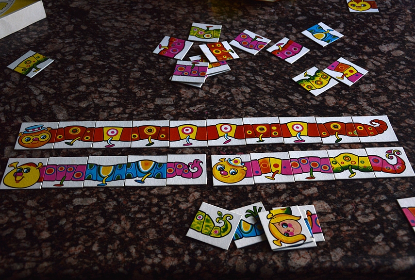 <p>Kiek "po penkis" yra dešimtyje? 2 x 5 = 10</p>
