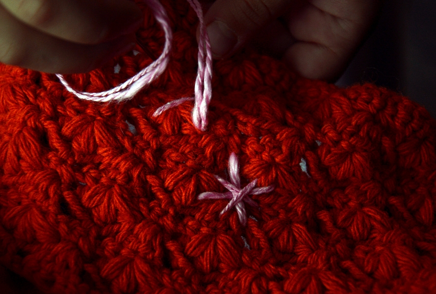 <p>Pirmieji Emilijos dygsniai. Artimiausias pirkinys: siuvinėjimo lankelis</p>
