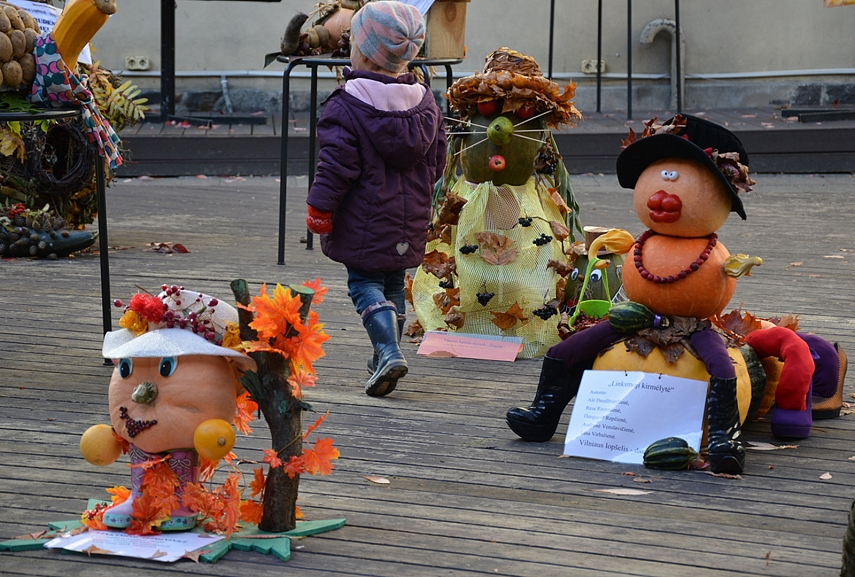 <p>Paroda mokytojų kiemely</p>
