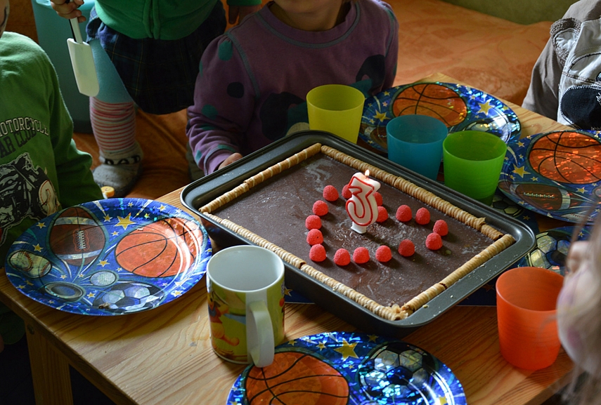 <p>Žvakutė pūtė ne tik Danielius, bet ir Sofija, nes abu visgi vienmečiai... ir gimė beveik tą pačią dieną</p>
