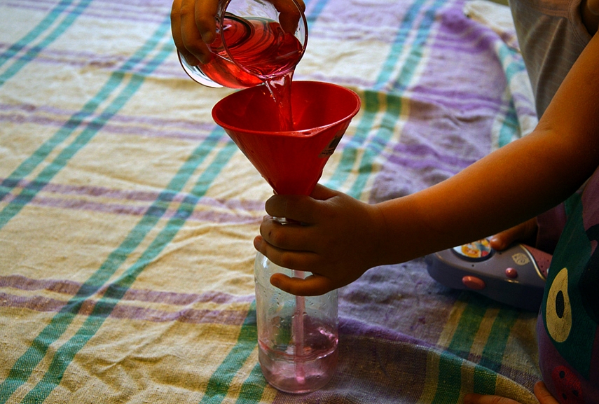 <p>Piltuvėlis - privalomas ingredientas</p>
