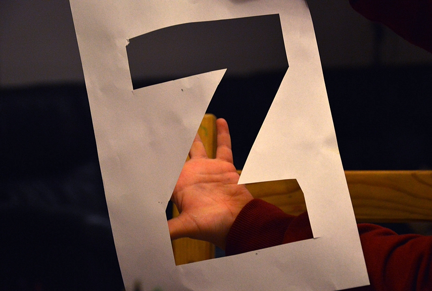 <p>Iškerpam Z raidę..</p>

<p>&nbsp;</p>
