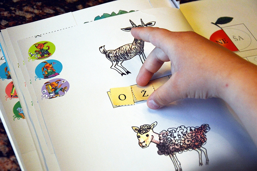 <p>Karpom raides, deliojam žodžius.</p>
