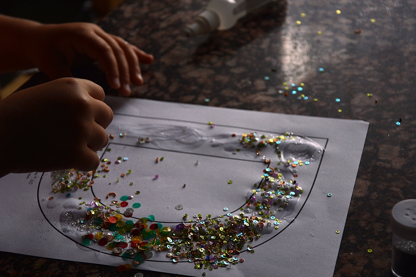 <p>D - dar daugiau blizgučių</p>
