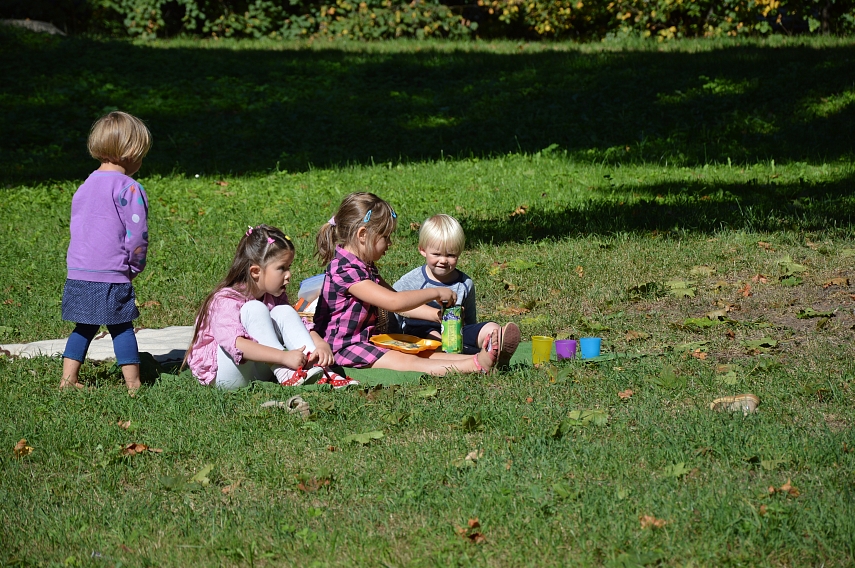 <p>Verkių parkas. Su draugais</p>
