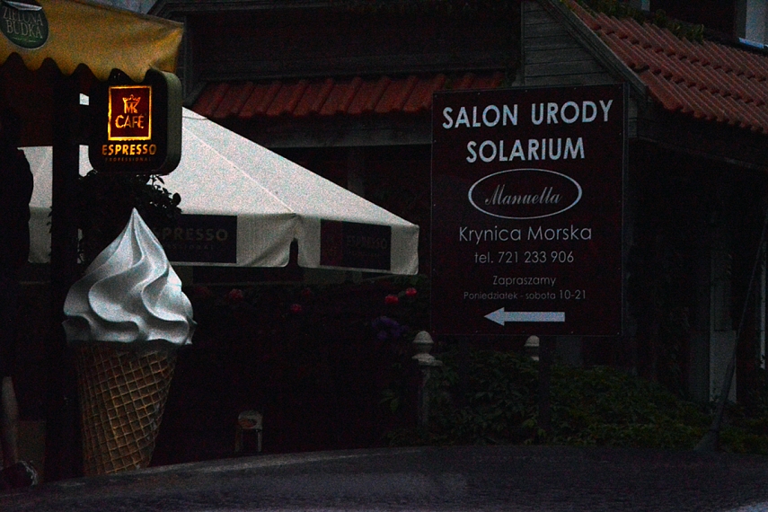 <p>Grožio sIonas. Išspaudė šypsnį. Vis tas žodžių žaismas.</p>
