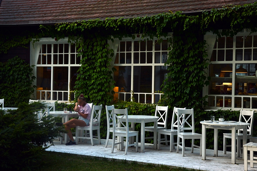 <p>Pagavau. Slapta. Pernelyg idiliškai atrodė</p>
