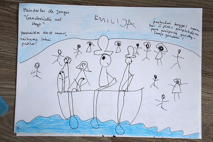 <p>Gandralizdis ant stogo. Emilija (Gelbstint gandrų porą)</p>
