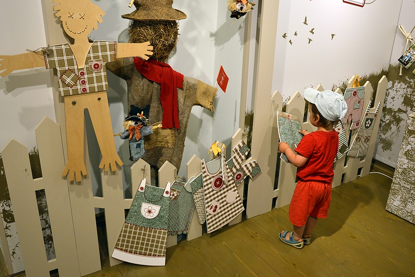 <p>Buvo ką vaikams pačiupinėti. Žaismingas edukacinis kampelis. Tradiciškai - Žagarės kaliausės.</p>
